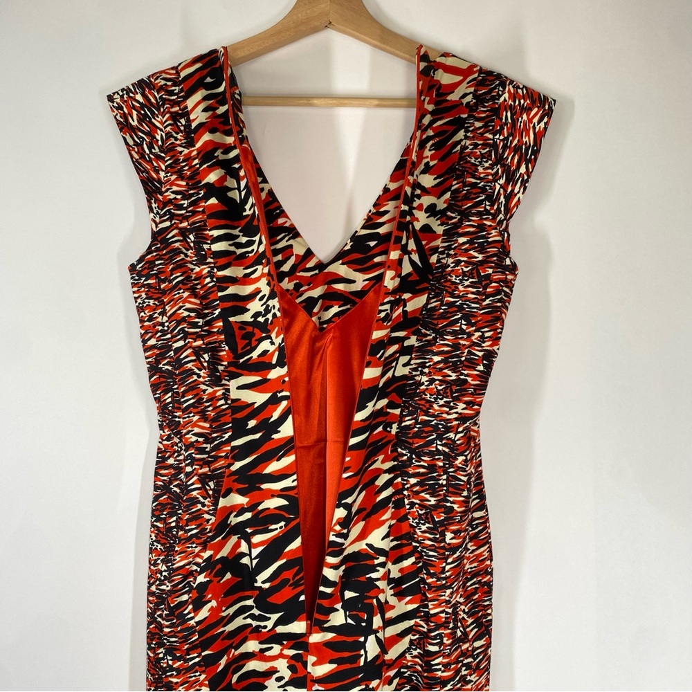 French Connection V-Neck Sleeveless Sheath Dress Size 6 Maximalism Party Office - Picture 8 of 13